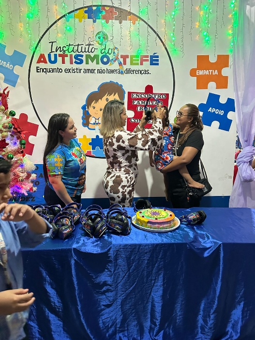 Encontro em família com entrega de abafadores